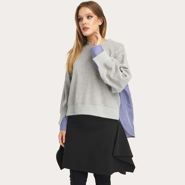 <span class="grassetto"> FELPA </span>Destrutturata Grigia con Camicia